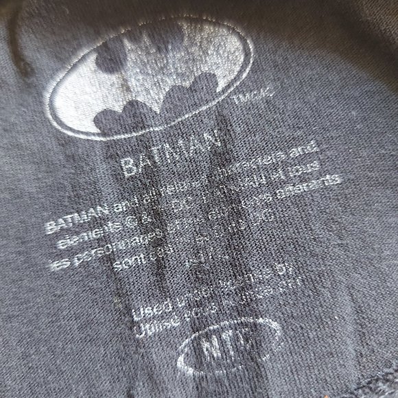 Batman Logo Kids Black Graphic Tee - Picture 5 of 6